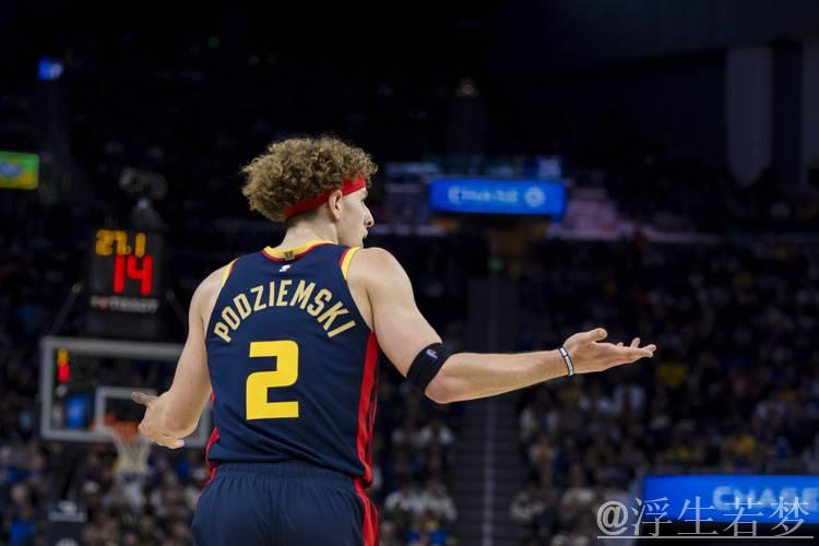 波杰姆斯基半场绝杀三分，表现神勇！